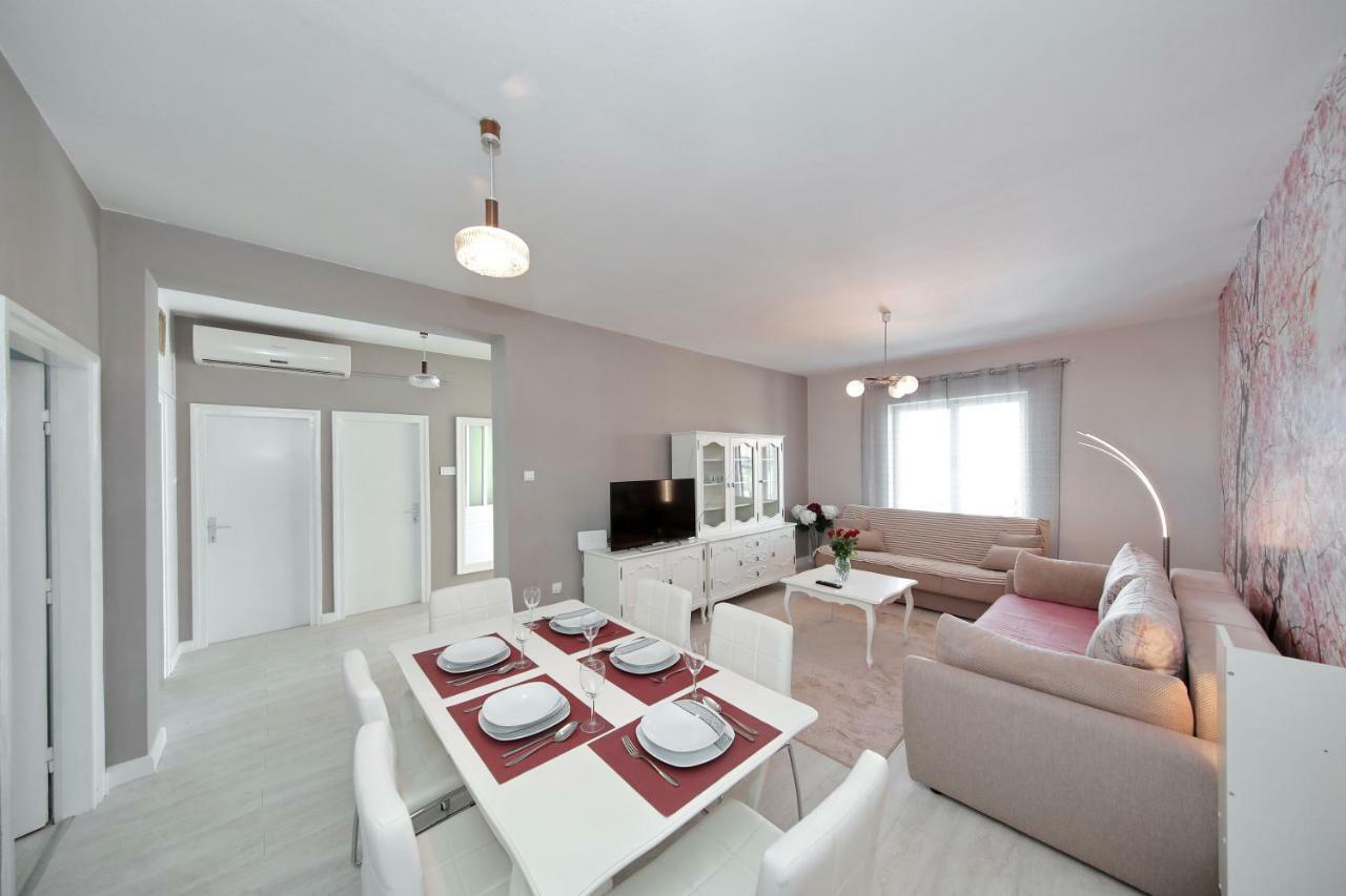 Hacienda Mia With Pool,Bbq, Yacuzzi,Free Parking Zara Esterno foto